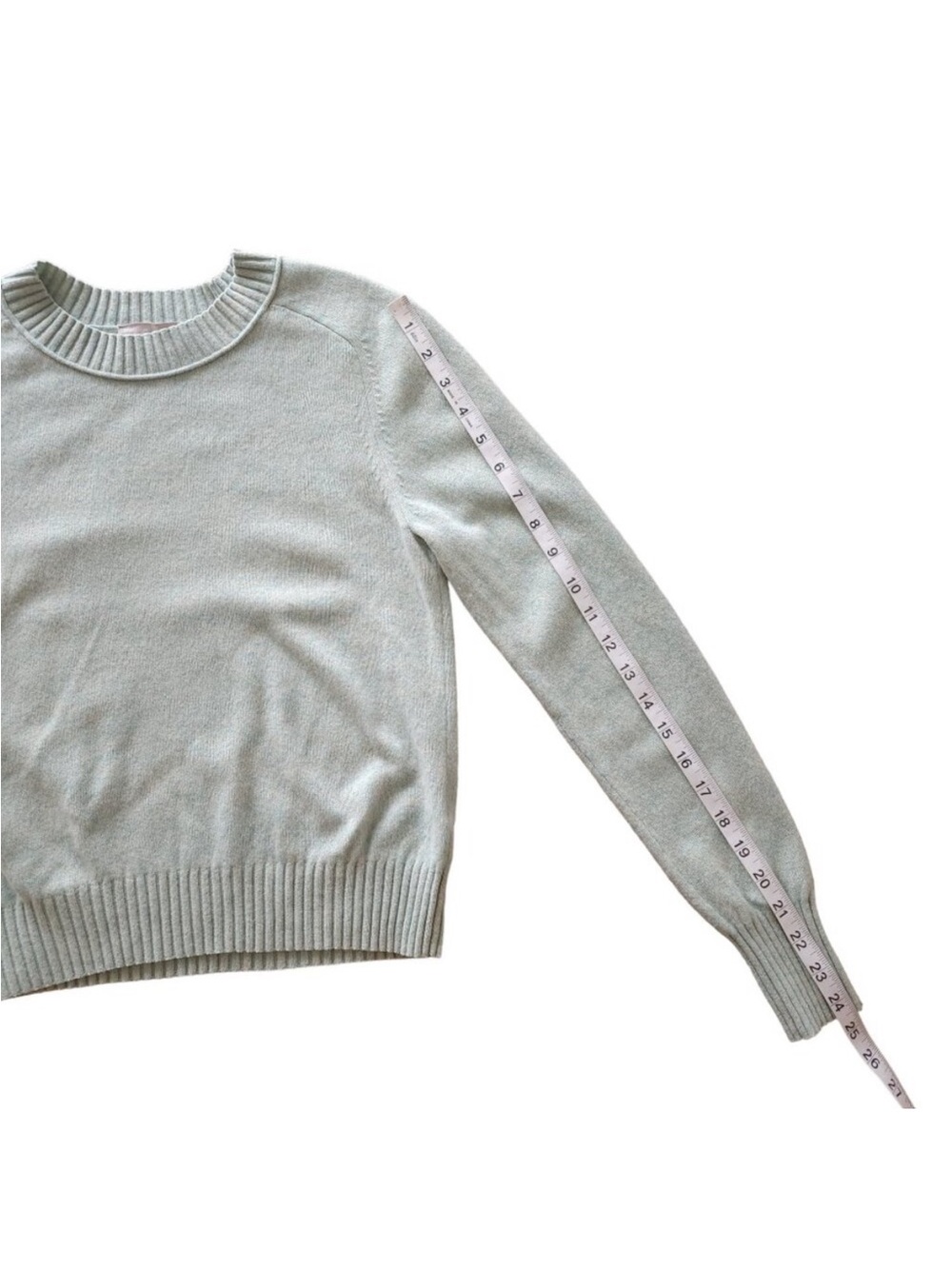 Everlane Cashmere Wool Blend
Crew neck Sweater - Picture 6 of 11